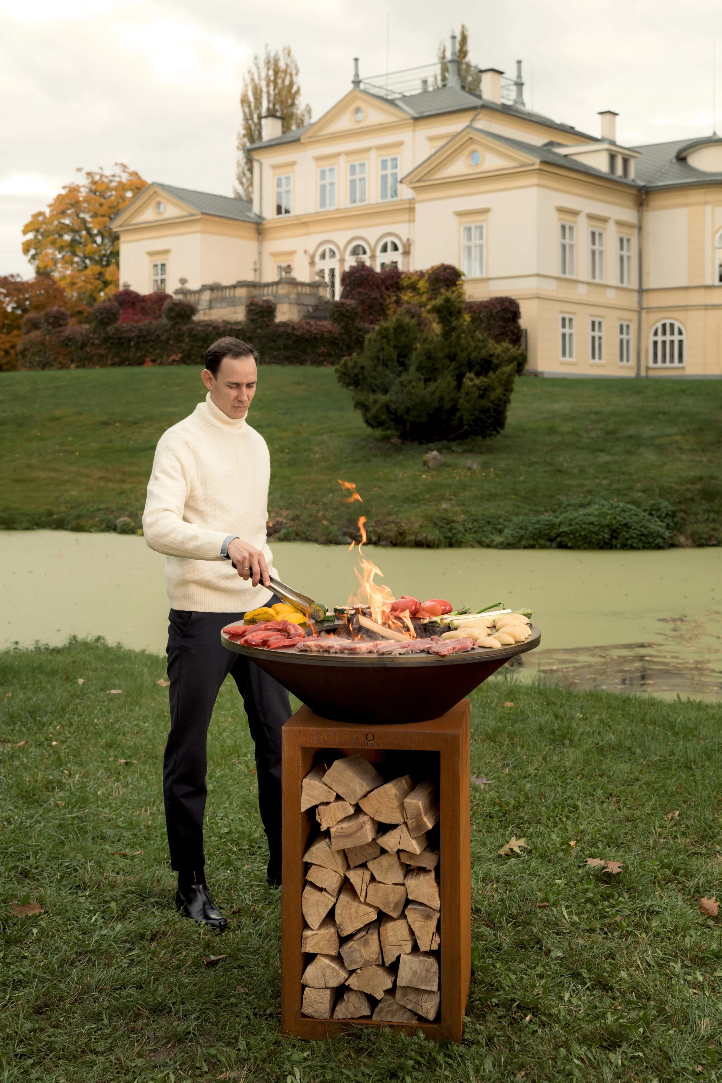 Užít si venkovní grilování